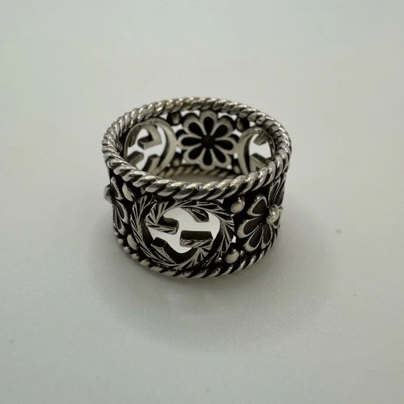 GUCCI INTERLOCKING SILVER RING - Picture 9 of 11